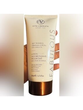NWOT VITA LIBERTA  luxury tan self tanning gradual lotion with Marula oil